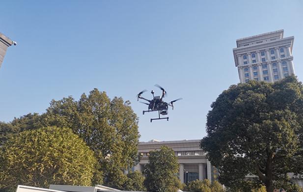 Eachine camera drone for videography with long battery life