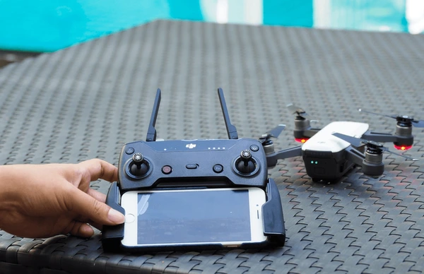 fpv drone for construction with brushless motor