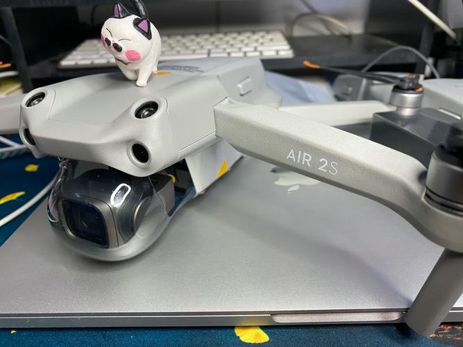 Ryze Tello rc drone for cinematography with long battery life