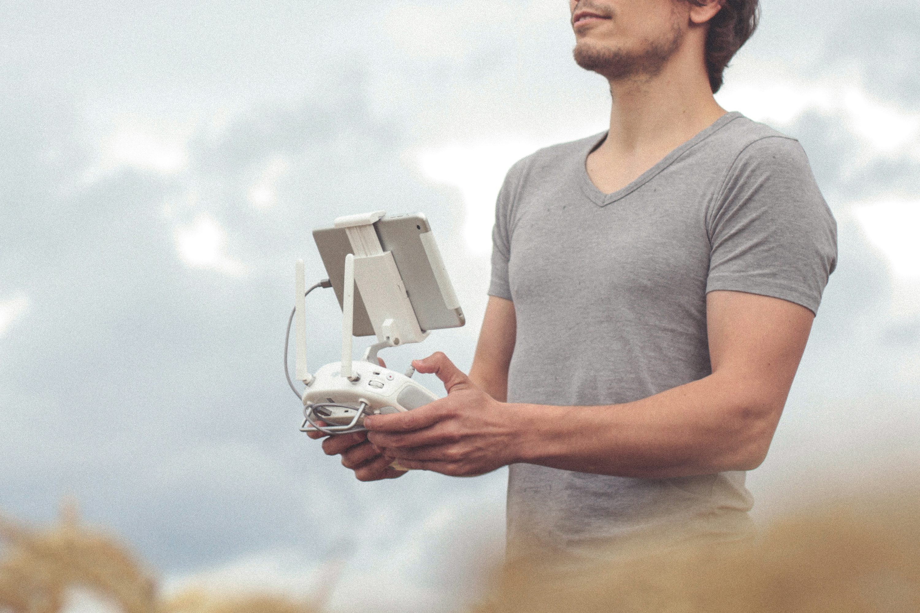 Hubsan professional drones for cinematography with live streaming