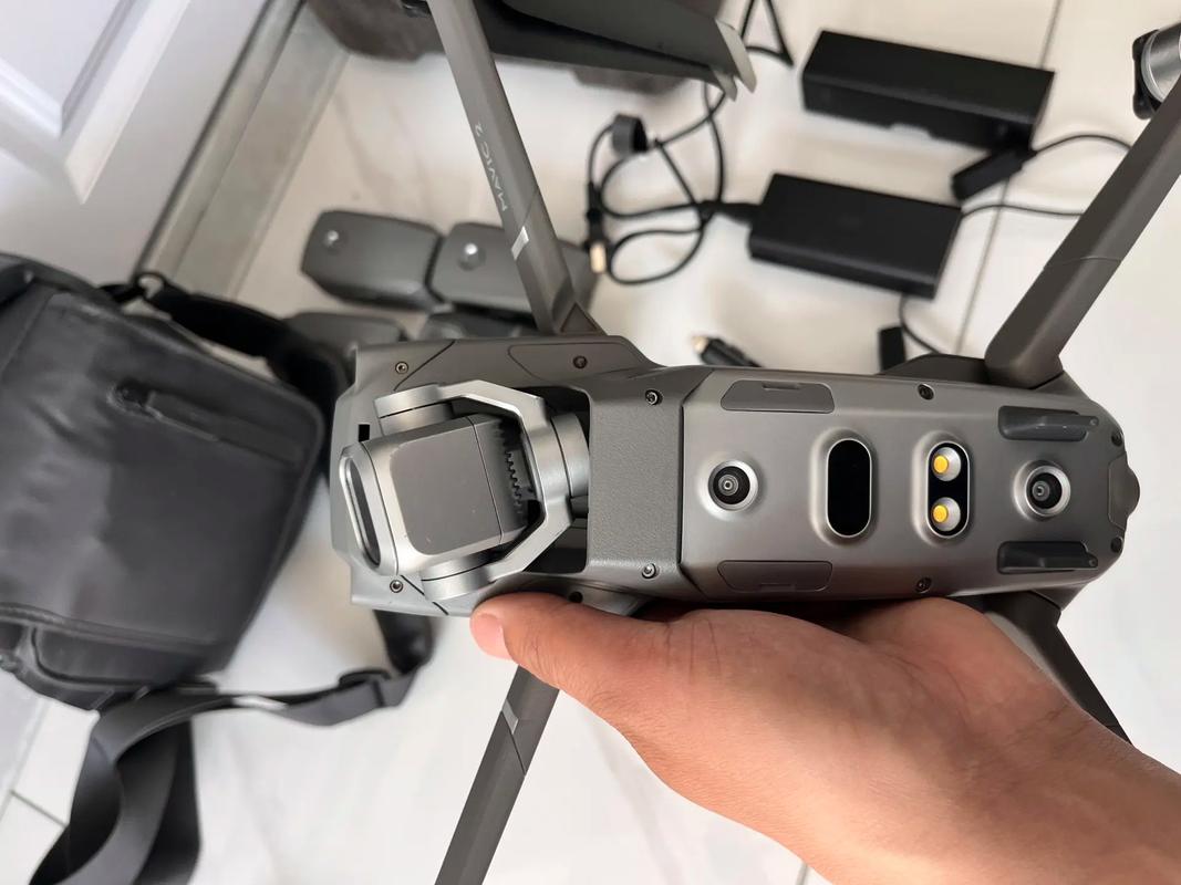 Hubsan professional drones for cinematography with live streaming