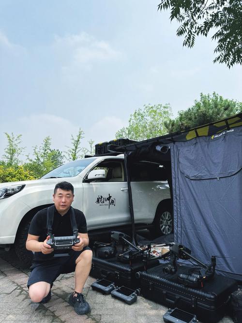 Yuneec rc drone for cinematography with gps