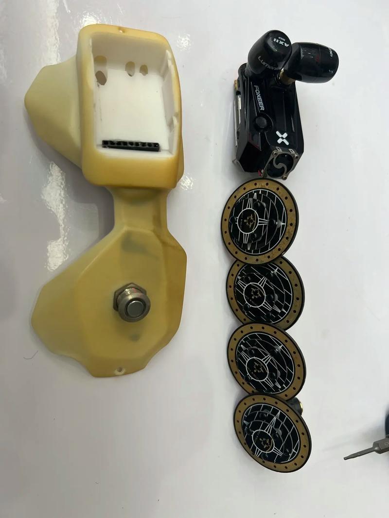 Skydio uav for wildlife monitoring with dual camera