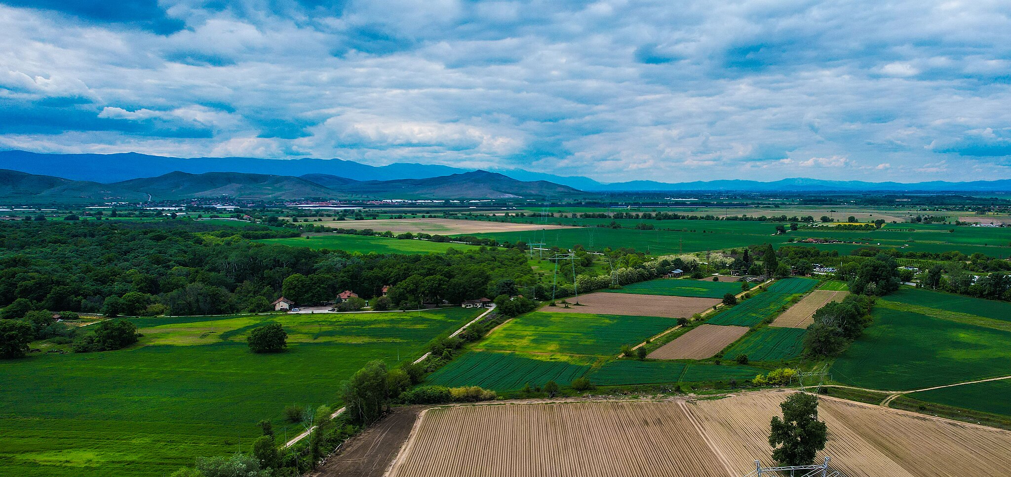 Yuneec quadcopters for agriculture with dual camera