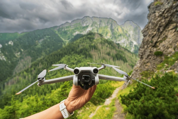 professional drones for wildlife monitoring with 1080p camera in Los Angeles