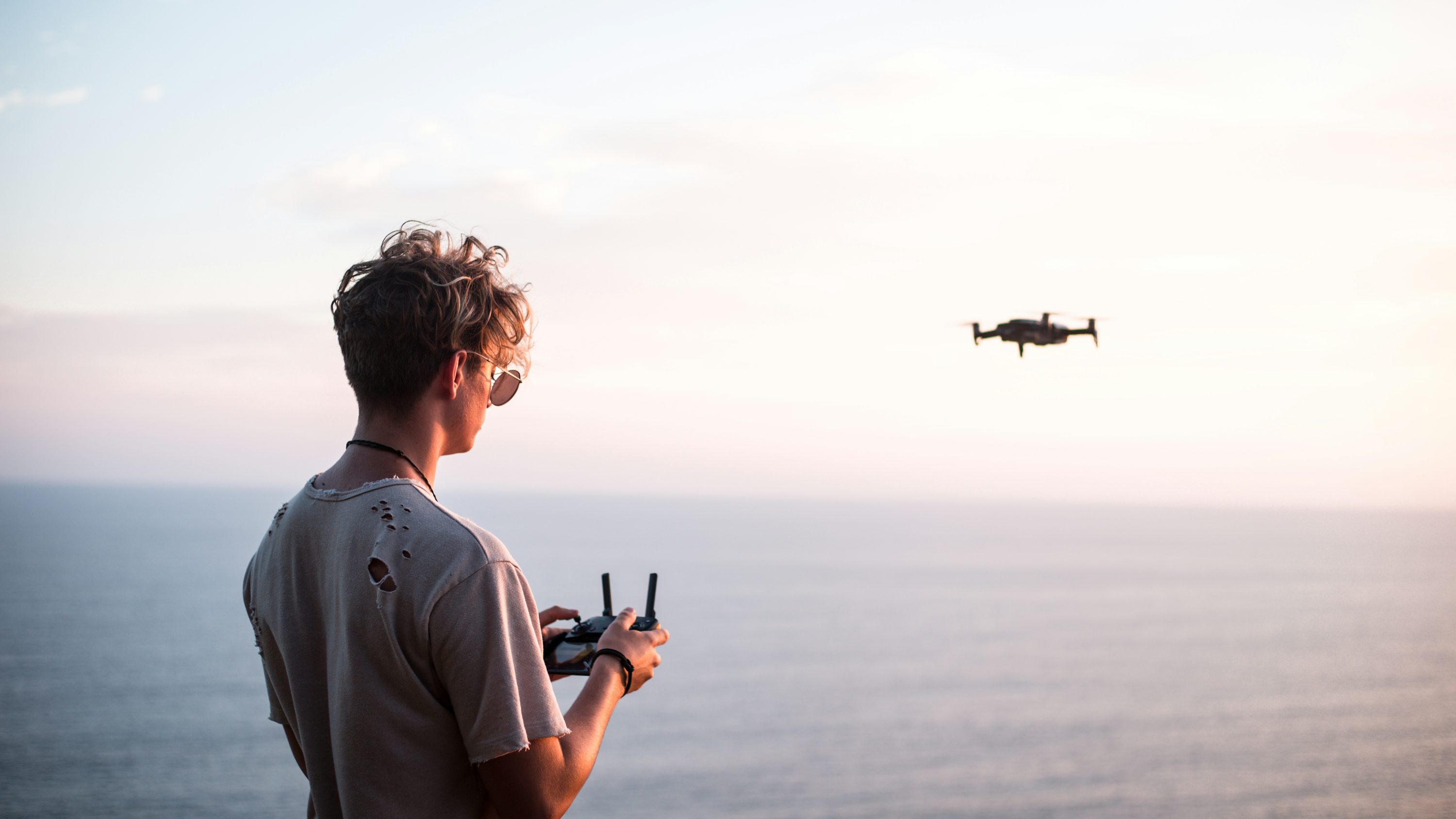 Parrot mini drones for videography with long battery life