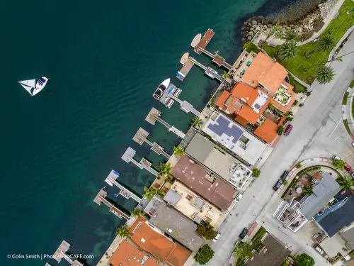 uavs for videography with return to home in Asia