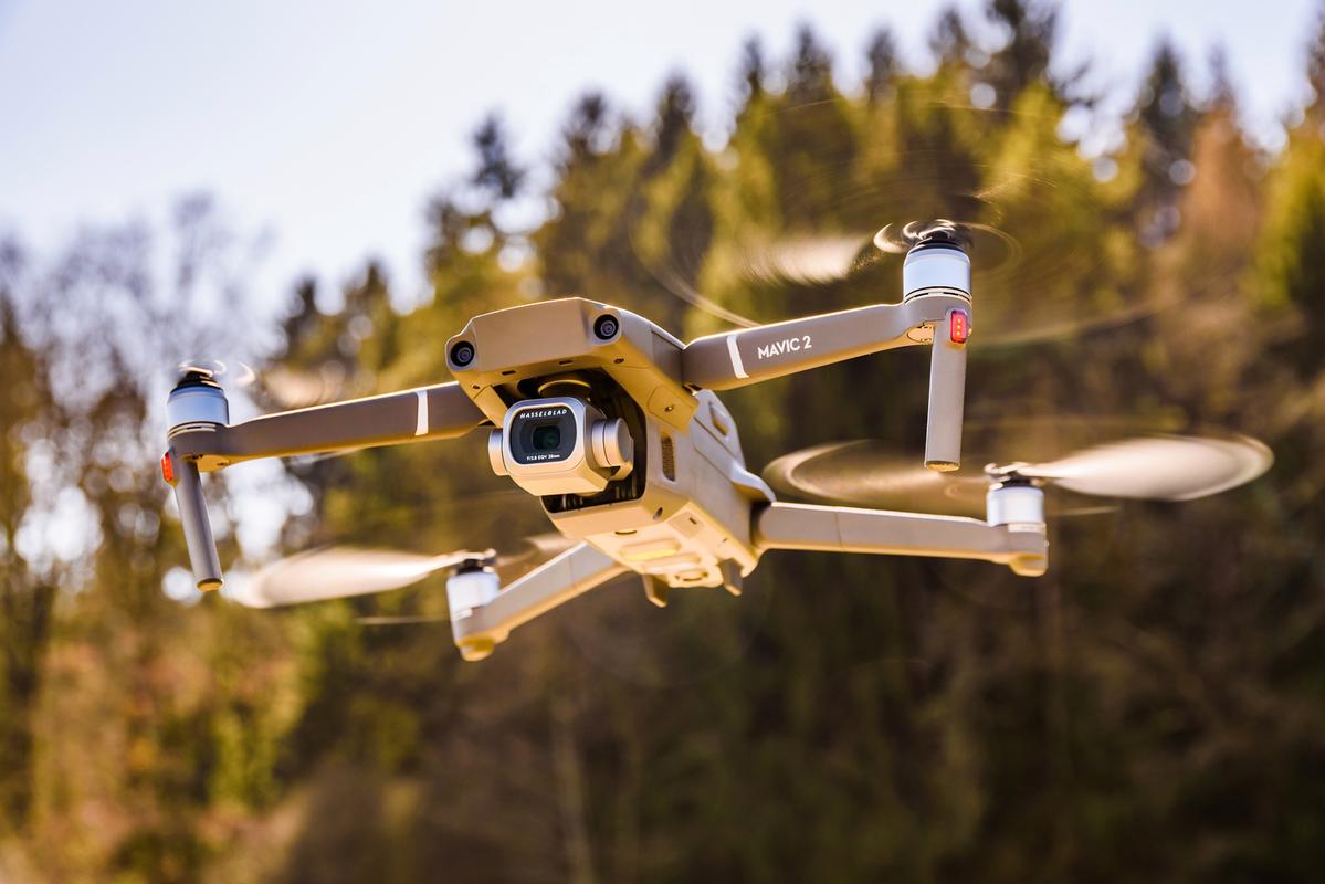 DJI quadcopter for construction with lightweight