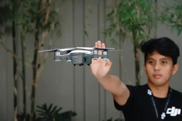 Skydio rc drones for surveying with return to home